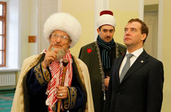 Дмитрий Медведев оценил мечеть Уфы