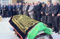 Ушел из жизни Гаджи Гамзатов
