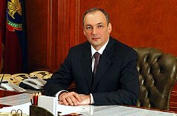Глава РД поздравил дагестанцев с Днём Конституции
