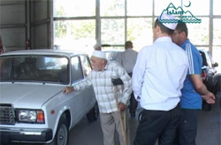 Инвалидам подарили автомобили