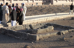 Могила Ибрахима на кладбище Бакия (Grave Ibrahim on graveyard Bakiya)