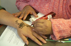 Салон красоты, хна (Salon of beauty, henna)