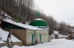 Зиярат трех шейхов в сел. Кахиб